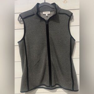 T by Talbots Sweater Vest
Black/White Sleeveless Knit
Womens Medium Petite